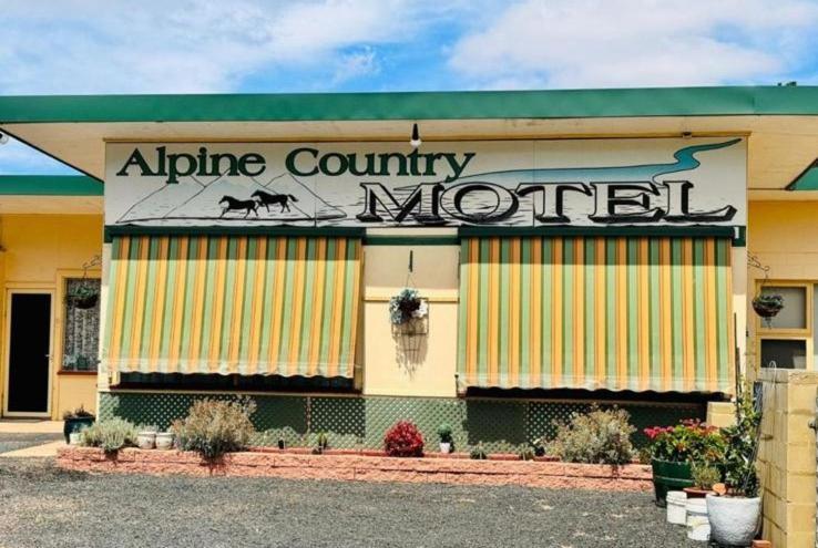 Alpine Country Motel Plus Free Coffee 쿠마 외부 사진